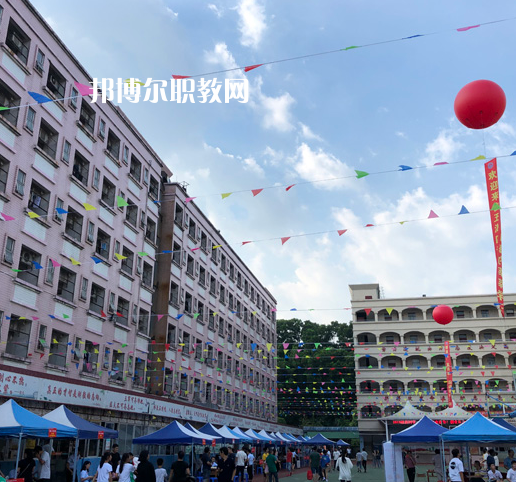 廣東創(chuàng)業(yè)工貿(mào)技工學(xué)校怎么樣、好不好