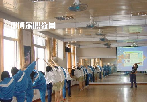 鶴山職業(yè)技術(shù)學(xué)校2022年報(bào)名條件、招生要求、招生對(duì)象