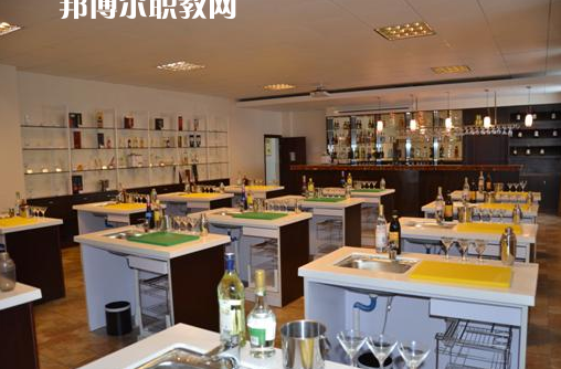 貴州旅游學(xué)校2022年學(xué)費(fèi)、收費(fèi)多少
