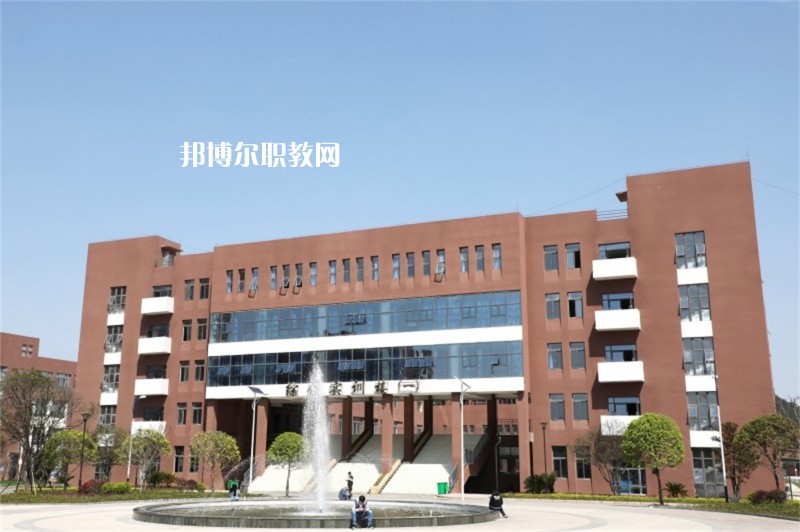 重慶藥劑學(xué)校2022年報(bào)名條件、招生要求、招生對(duì)象 