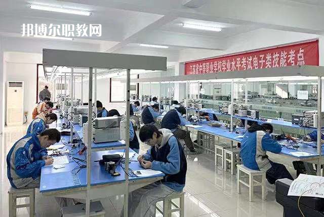 南京莫愁中等專業(yè)學校網站網址