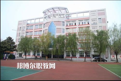 重慶第二財貿(mào)學校網(wǎng)站網(wǎng)址 
