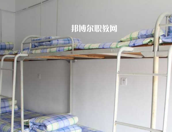 江蘇姜堰中等專(zhuān)業(yè)學(xué)校2022年宿舍條件