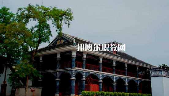 遵義職業(yè)技術(shù)學(xué)校2022年報名條件、招生要求、招生對象