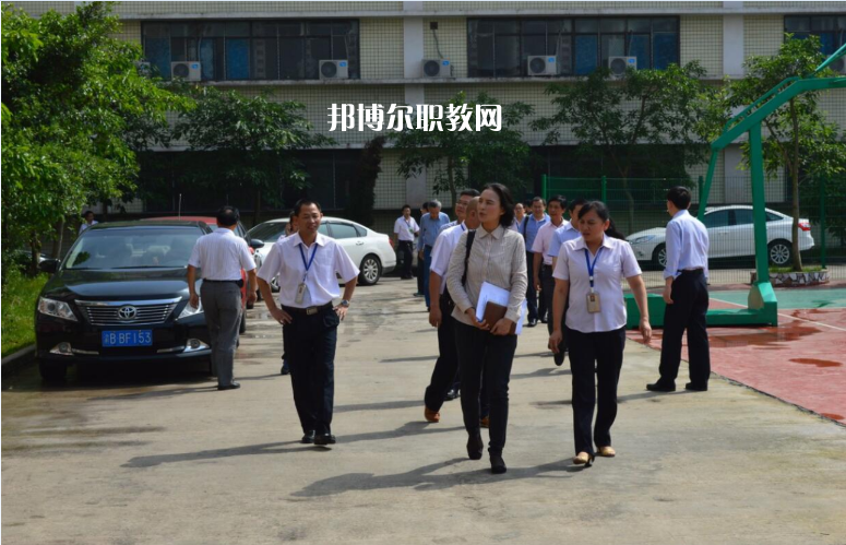 重慶渝北區(qū)竟成中學(xué)校2022年報名條件、招生要求、招生對象