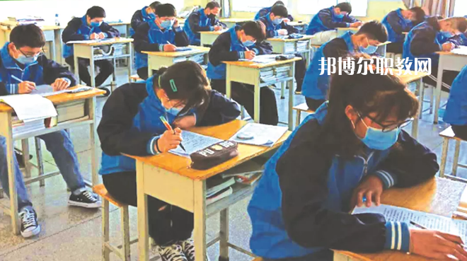 武威勞動服務(wù)技工學(xué)校2022年學(xué)費、收費多少