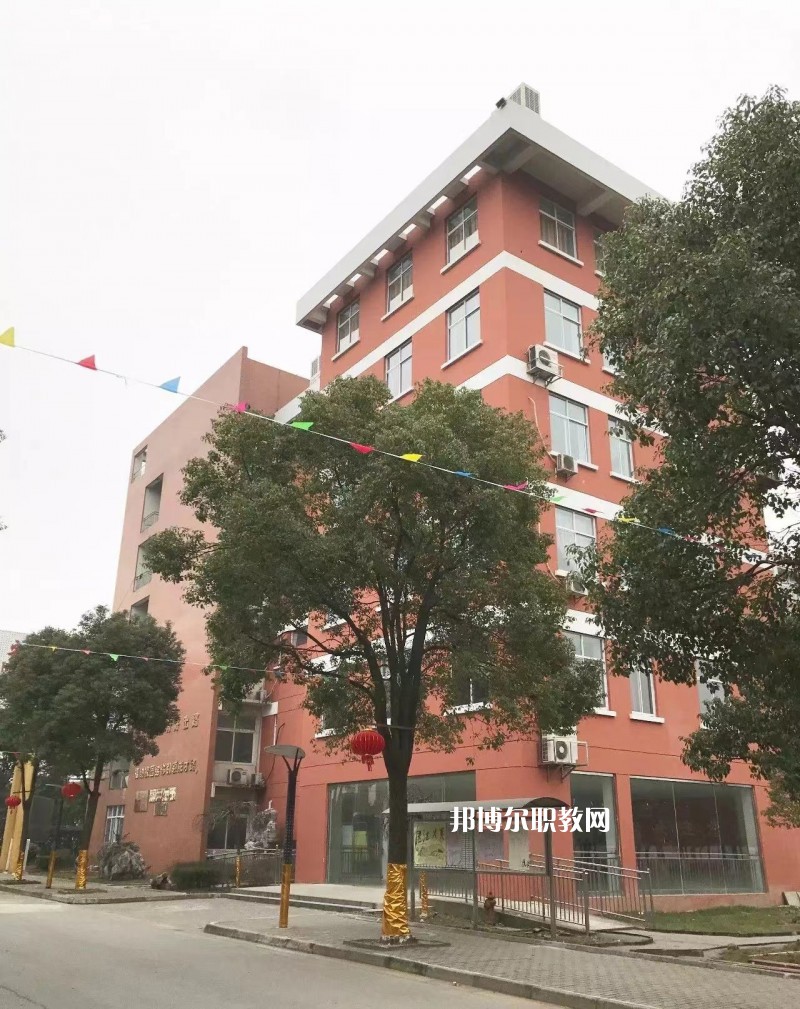 蘇州福納影視藝術(shù)學(xué)校2022年報(bào)名條件、招生要求、招生對(duì)象