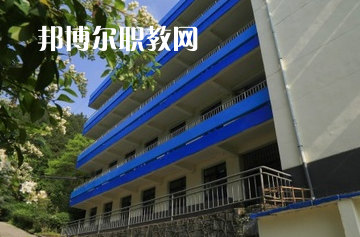 貴州科技學(xué)校2022年學(xué)費(fèi)、收費(fèi)多少