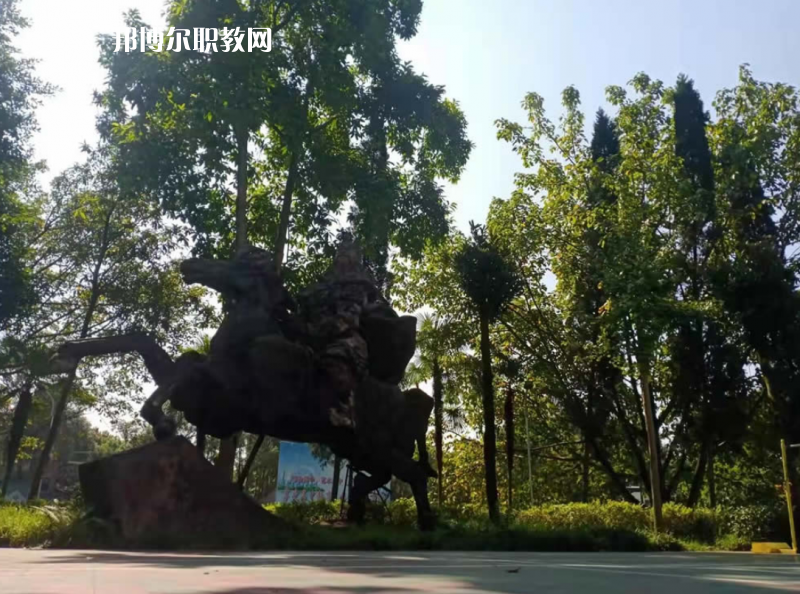 重慶人文藝術(shù)職業(yè)學(xué)校2022年報(bào)名條件、招生要求、招生對(duì)象