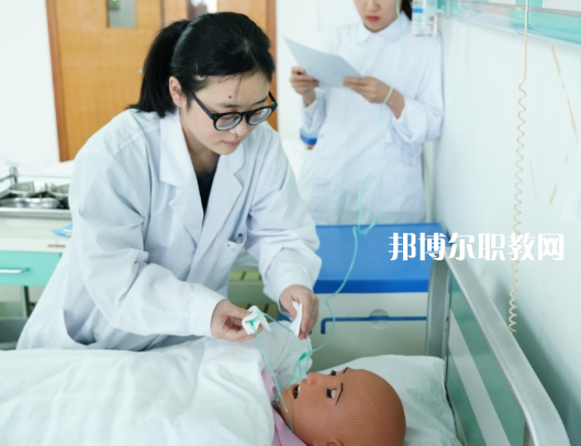 常州衛(wèi)生高等職業(yè)技術(shù)學(xué)校2022年報名條件、招生要求、招生對象
