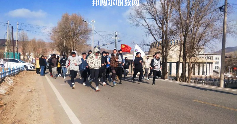 肅南縣職教中心2022年學(xué)費(fèi)、收費(fèi)多少
