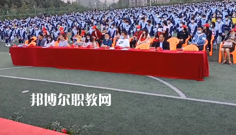 六盤(pán)水鐘山區(qū)職業(yè)技術(shù)學(xué)校2022年報(bào)名條件、招生要求、招生對(duì)象