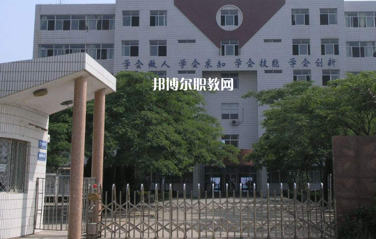 凱里市技工學(xué)校2022年報(bào)名條件、招生要求、招生對(duì)象