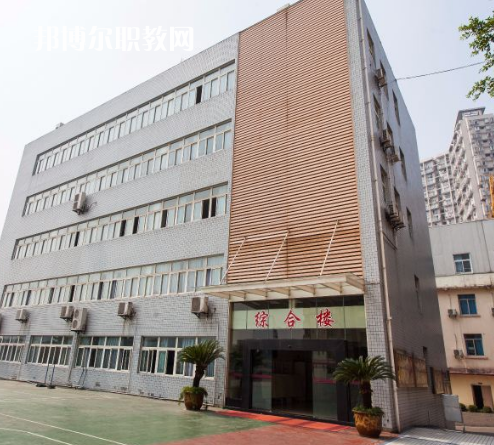 重慶工業(yè)學校2022年報名條件、招生要求、招生對象