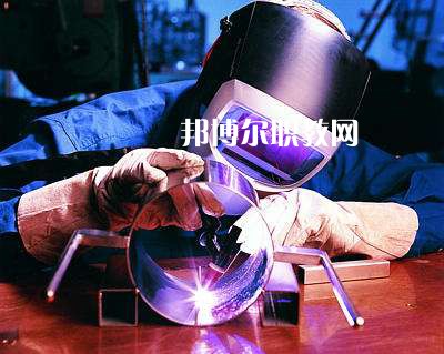 秦皇島燕成中等專業(yè)學(xué)校2022年報(bào)名條件、招生要求、招生對(duì)象