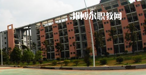 銅仁工業(yè)學校2022年學費、收費多少