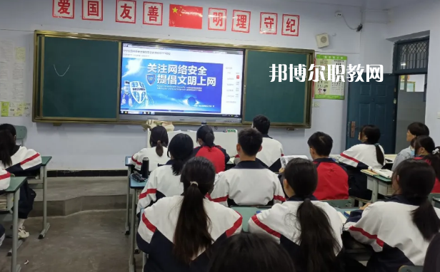 甘肅隴南市衛(wèi)生學(xué)校2022年報(bào)名條件、招生要求、招生對(duì)象 