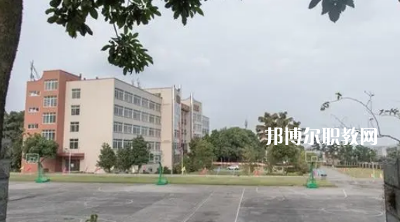 瀘州交通技工學校2022年報名條件、招生要求、招生對象