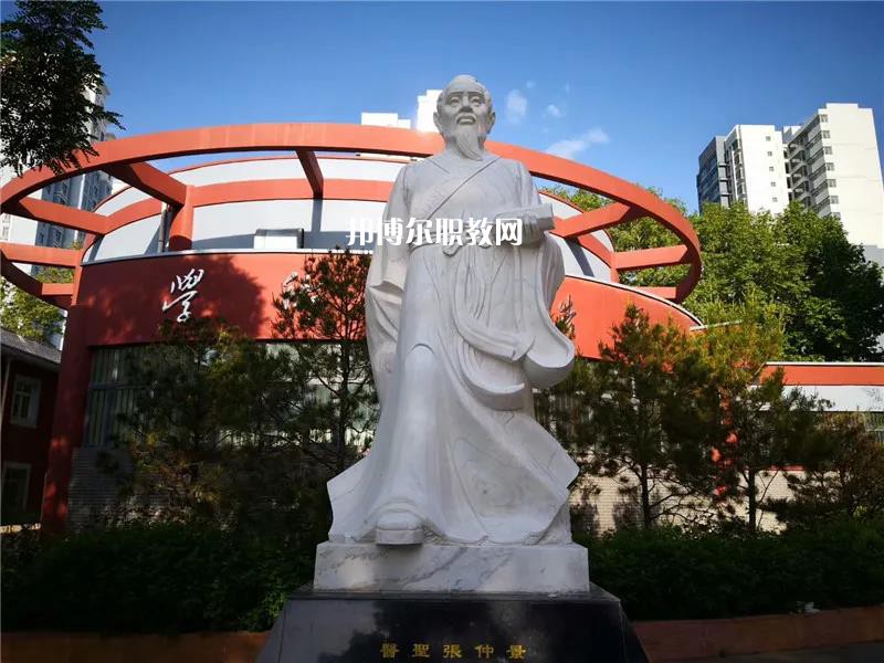 天水衛(wèi)生學(xué)校2022年報(bào)名條件、招生要求、招生對(duì)象