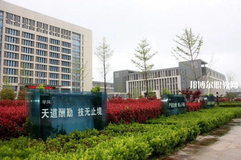 淮安高級(jí)職業(yè)技術(shù)學(xué)校2022年報(bào)名條件、招生要求、招生對(duì)象