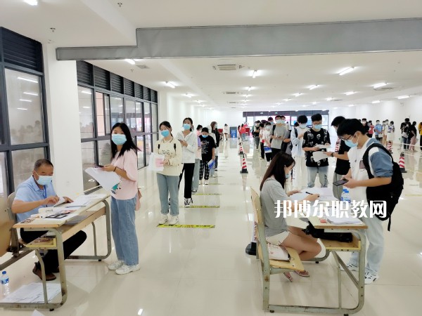 六安市職業(yè)學(xué)校(中專部)怎么樣、好不好