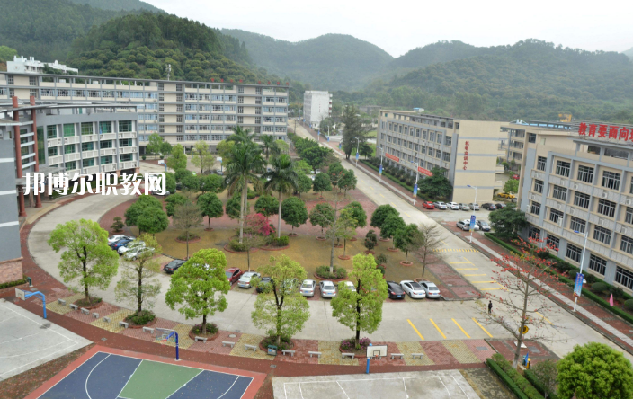 廣州市增城衛(wèi)生職業(yè)技術學校2022年報名條件、招生要求、招生對象