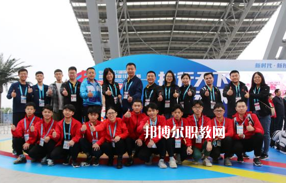 滄縣職業(yè)技術(shù)教育中心2022年招生辦聯(lián)系電話(huà)