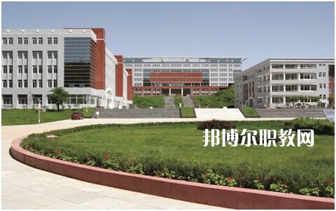 鳳慶縣職業(yè)高級(jí)中學(xué)2022年學(xué)費(fèi)、收費(fèi)多少
