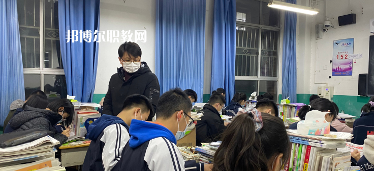 張家口華溢中等專業(yè)學(xué)校2022年學(xué)費(fèi)、收費(fèi)多少