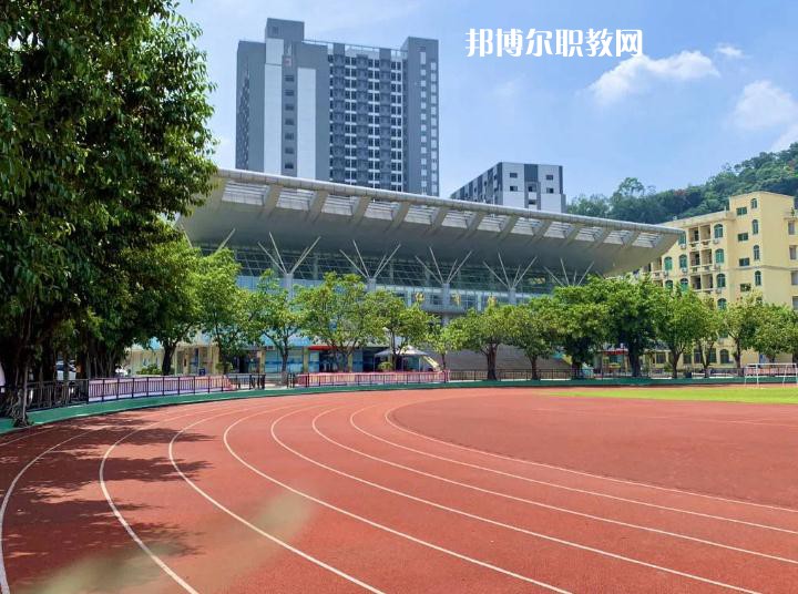龍陵縣職業(yè)高級中學2022年學費、收費多少