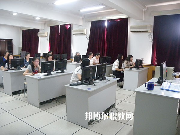 張家口科技職業(yè)學(xué)校2022年學(xué)費(fèi)、收費(fèi)多少