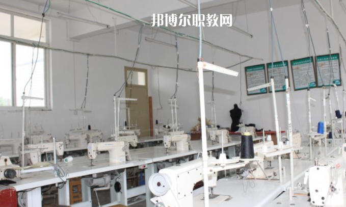 貞豐縣職業(yè)技術(shù)學校2022年報名條件、招生要求、招生對象