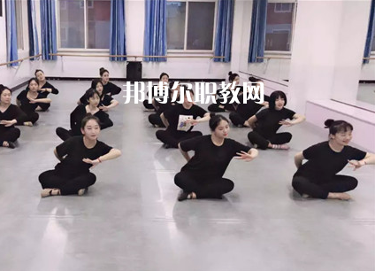 保定工程技術(shù)學(xué)校2022年學(xué)費(fèi)、收費(fèi)多少