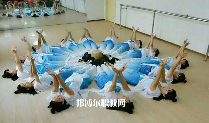 涿鹿縣職業(yè)技術(shù)教育中心2022年報名條件、招生要求、招生對象