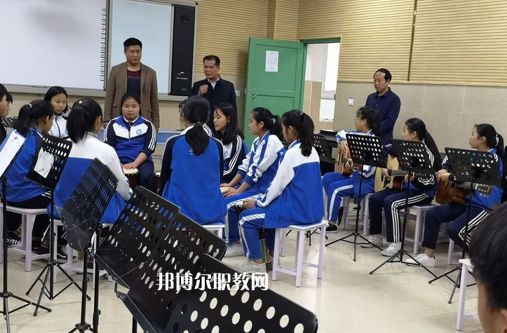 冊(cè)亨中等職業(yè)學(xué)校2022年報(bào)名條件、招生要求、招生對(duì)象