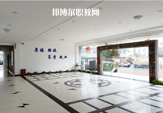 重慶機(jī)電技工學(xué)校2022年報(bào)名條件、招生要求、招生對(duì)象
