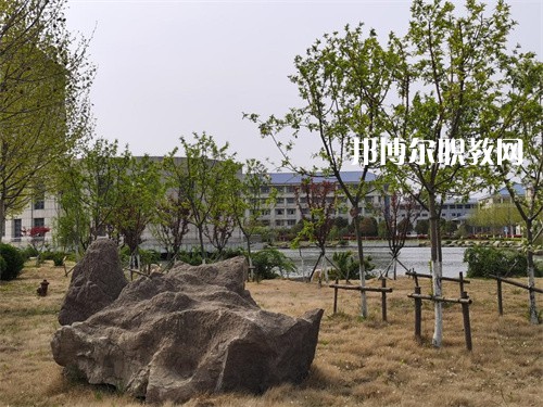 江蘇省連云港工貿高等職業(yè)技術學校2022年有哪些專業(yè)