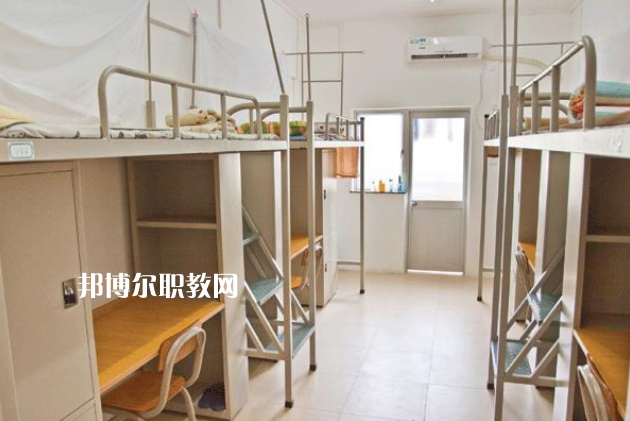 資陽(yáng)汽車科技職業(yè)學(xué)校2022年宿舍條件