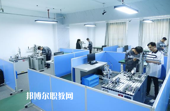 邯鄲第一財經(jīng)學(xué)校2022年報名條件、招生要求、招生對象