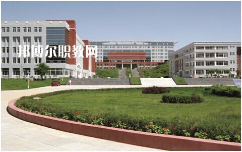 石屏縣職業(yè)高級中學(xué)2022年學(xué)費、收費多少