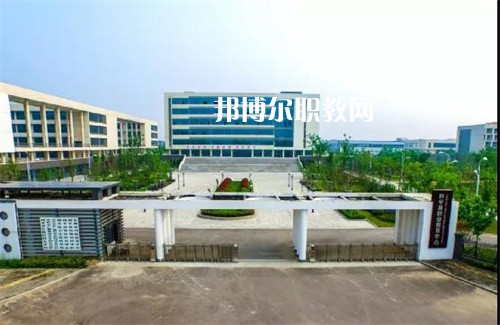 安徽亳州新能源學(xué)校2022年報(bào)名條件、招生要求、招生對象