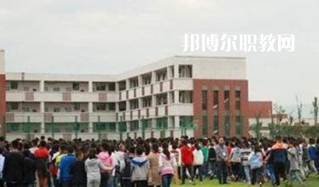 巴中電子技術(shù)學(xué)校2022年招生辦聯(lián)系電話(huà)