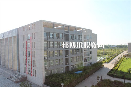 安徽六安技師學(xué)院2022年學(xué)費、收費多少