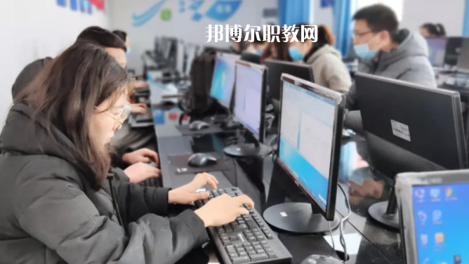合肥中科信息工程技工學(xué)校2022年報名條件、招生要求、招生對象