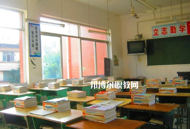 四川內(nèi)江第二職業(yè)中學(xué)2022年招生辦聯(lián)系電話(huà)
