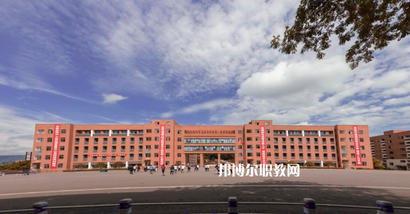 重慶綦江職業(yè)教育中心2022年學(xué)費、收費多少