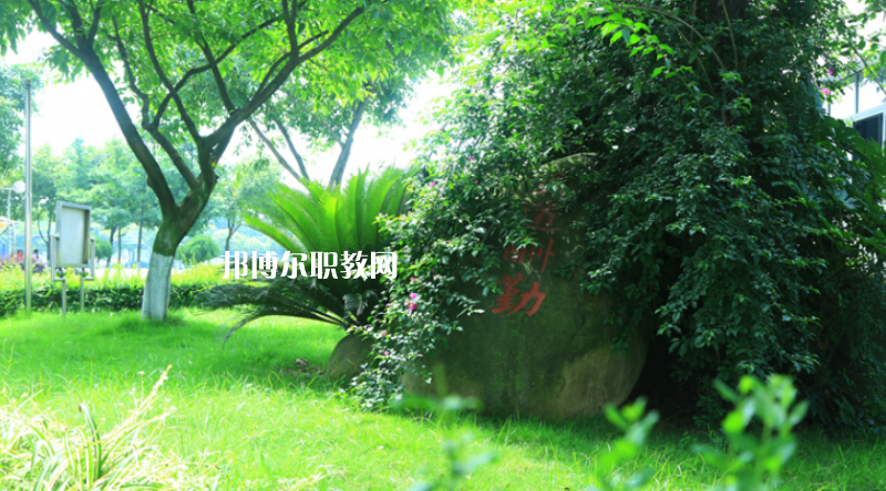 曲靖馬龍縣職業(yè)技術(shù)學(xué)校2022年招生辦聯(lián)系電話(huà)