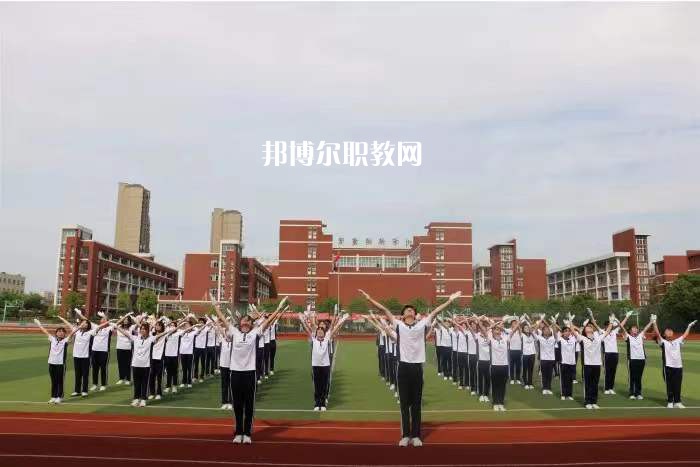 滁州市旅游商貿(mào)學校2022年報名條件、招生要求、招生對象