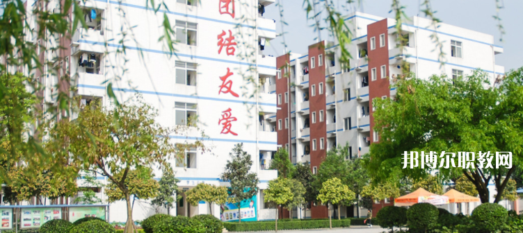 成都指南針職業(yè)技術(shù)學(xué)校怎么樣、好不好