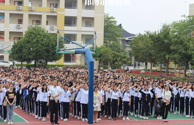 揭陽衛(wèi)生學(xué)校2022年報名條件、招生要求、招生對象